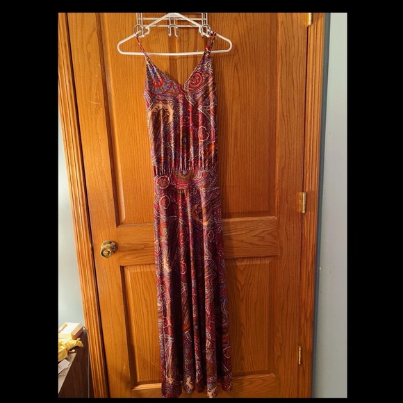 Veronica M Dresses & Skirts - Veronica M Silky Maxi Dress